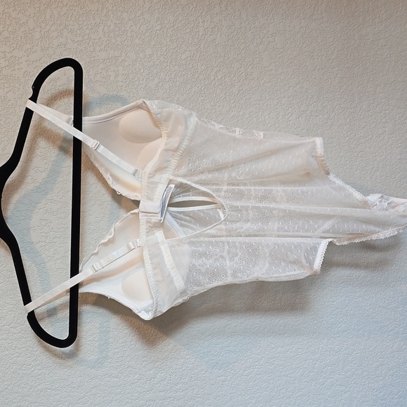 H&M Elegant White Bodysuit Lingerie 10 - Picture 2 of 3